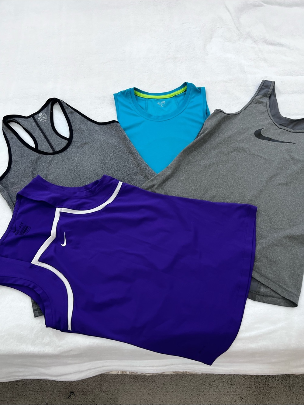 Nike & Champion Activewear Tank Top Bundle 4 Pieces S-M-L Dri-FIT Workout
